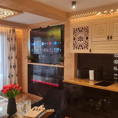 아파트 Fortuna - Regionalne & - Sauna, Grill, Jacuzzi Z Widokiem Na Tatry 자코파네